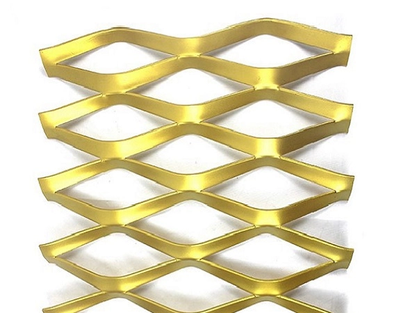 What is the difference between wire mesh and expanded metal?